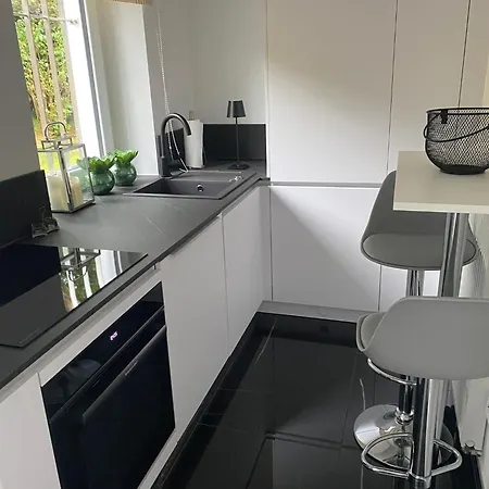 Sued - Ideale Lage Im Gruenen Zwischen Historischer Altstadt Und Uni-klinikum Ахен